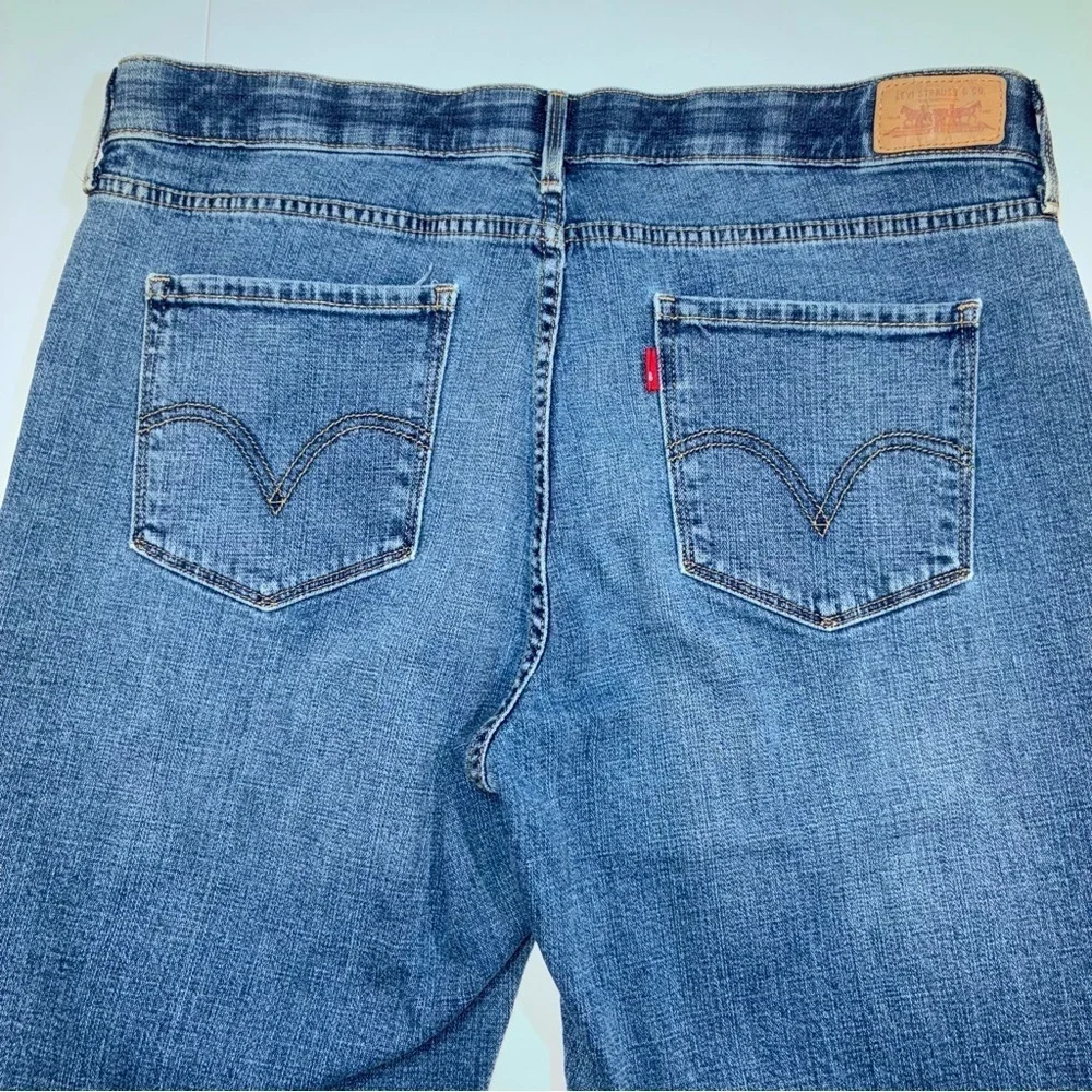 Levi's 525 Perfect Waist Boot Cut Women's Jeans Size 16  Medium wash